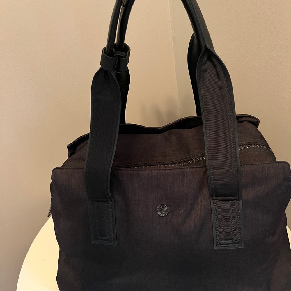 Lululemon Go Getter gym/yoga/travel bag
